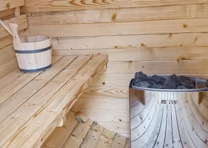 Cozy In With Sauna נובה וארפנו
